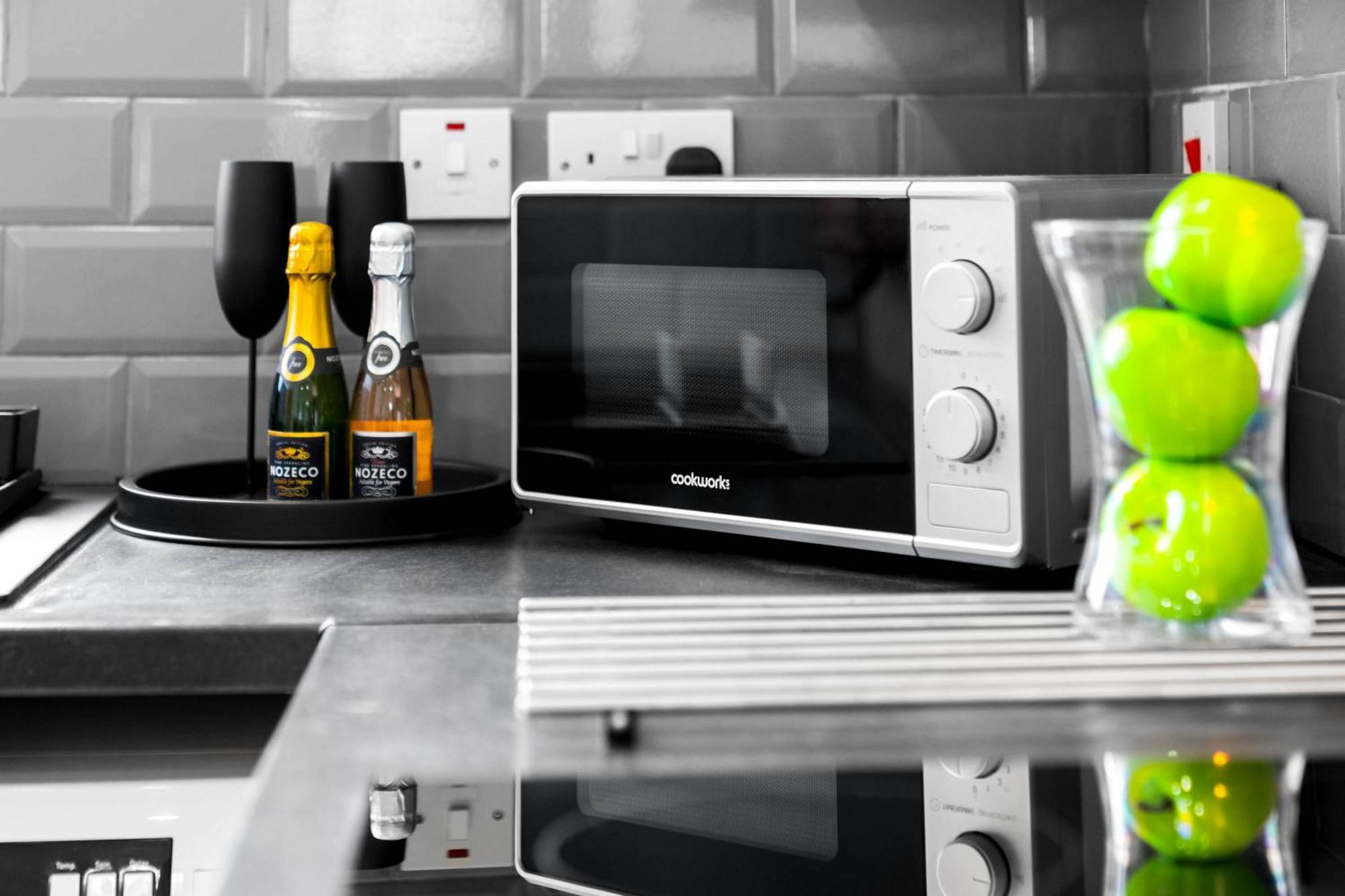 Luxury Apartment - Wifi - Smart Tv - Near City Centre - 2Mr เบอร์มิงแฮม ห้อง รูปภาพ